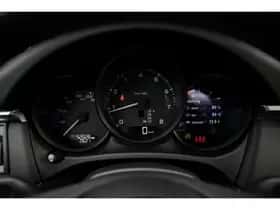 Porsche Macan (2022) thumbnail 13