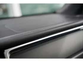 Porsche Macan (2022) thumbnail 21