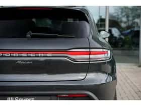 Porsche Macan (2022) thumbnail 32