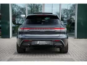 Porsche Macan (2022) thumbnail 9