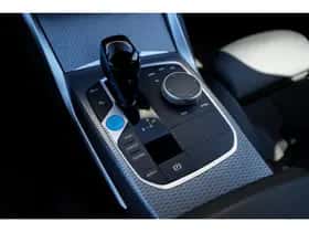 BMW i4 (2022) thumbnail 7