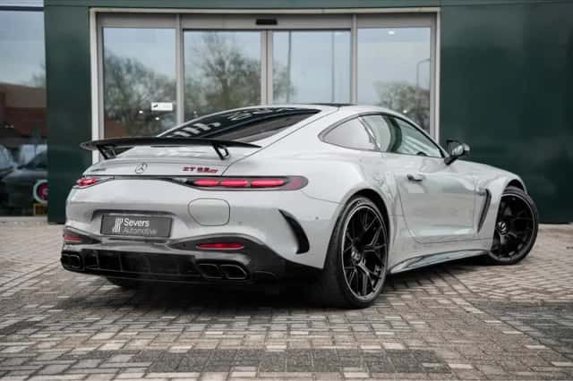 Mercedes-AMG GT (2025) thumbnail 3