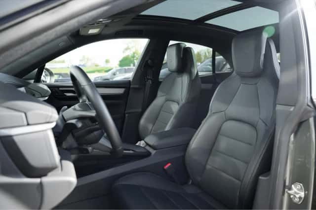 Porsche Macan (2025) thumbnail 6