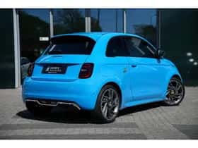 Fiat 500 (2024) thumbnail 3