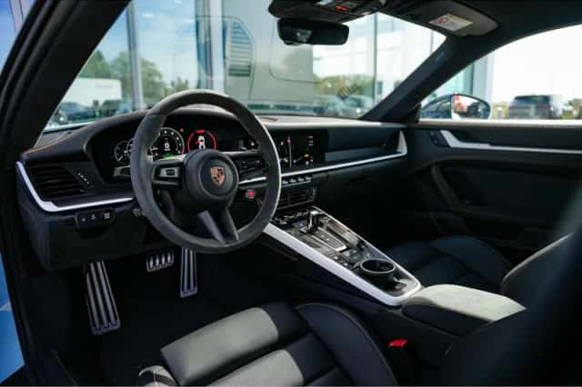 Porsche 911 (2026) thumbnail 4