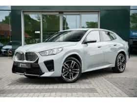 BMW iX2 (2025) thumbnail 2