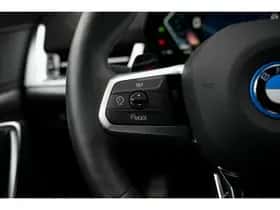 BMW iX2 (2025) thumbnail 11