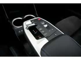 BMW iX2 (2025) thumbnail 15