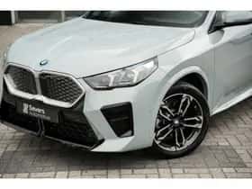 BMW iX2 (2025) thumbnail 23