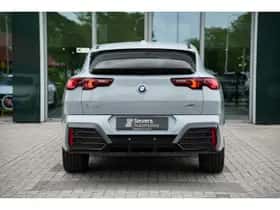 BMW iX2 (2025) thumbnail 9
