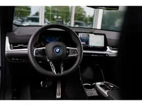 BMW iX2 (2025) thumbnail 10