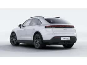 Porsche Macan (2024) thumbnail 2