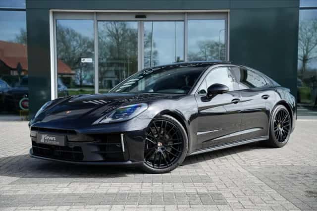 Porsche Panamera (2025) thumbnail 2