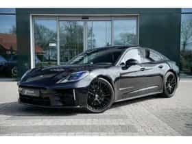 Porsche Panamera (2025) thumbnail 2