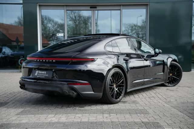 Porsche Panamera (2025) thumbnail 3