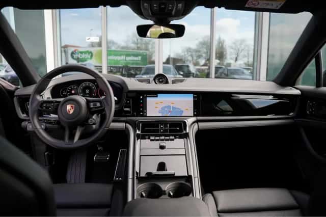 Porsche Panamera (2025) thumbnail 4