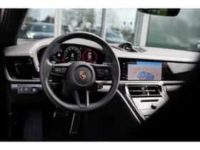 Porsche Panamera (2025) thumbnail 10