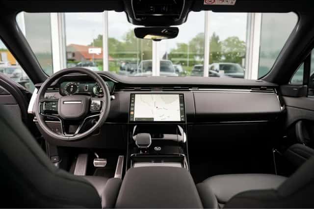 Land Rover Range Rover Sport (2026) thumbnail 4