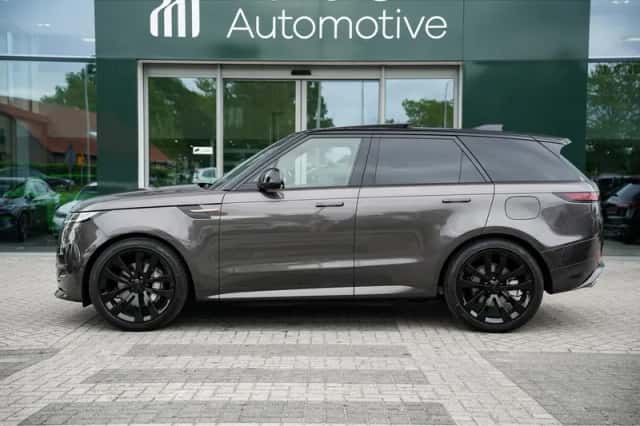 Land Rover Range Rover Sport (2026) thumbnail 5