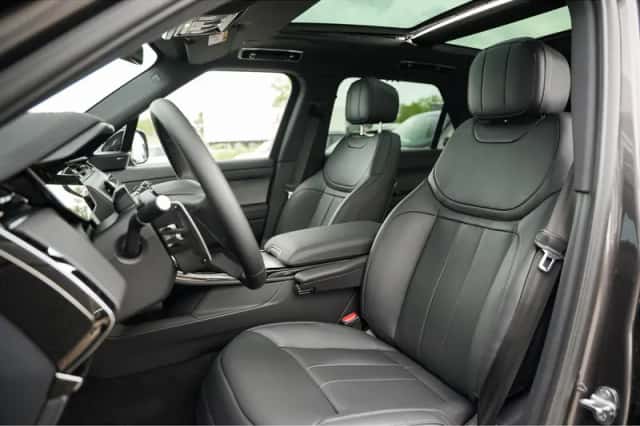 Land Rover Range Rover Sport (2026) thumbnail 6