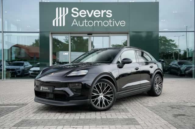 Porsche Macan (2026) thumbnail 1