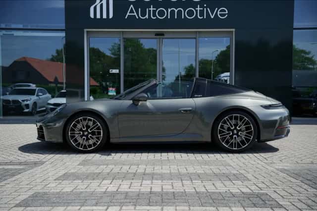 Porsche 911 (2026) thumbnail 5