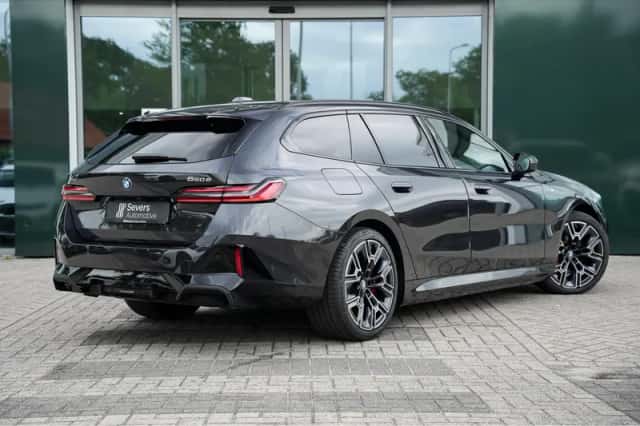 BMW 5-Serie (2024) thumbnail 3
