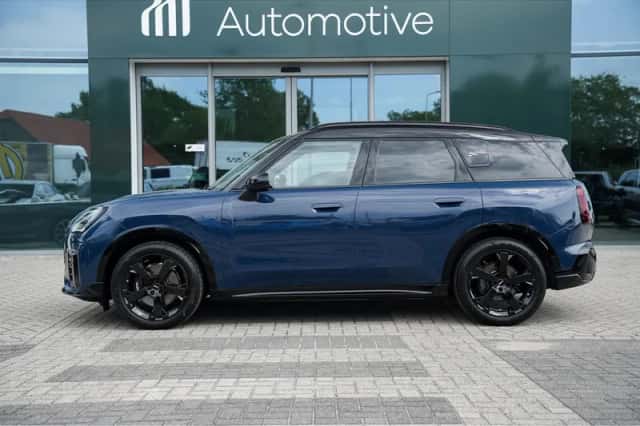 MINI Countryman (2024) thumbnail 5