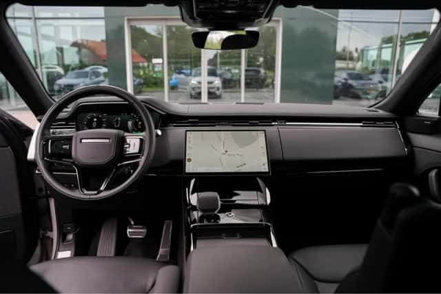 Land Rover Range Rover Sport (2026) thumbnail 4