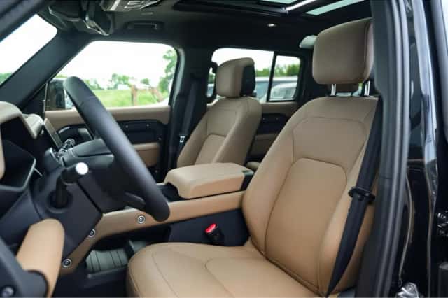 Land Rover Defender (2026) thumbnail 6