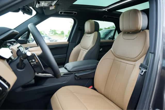 Land Rover Range Rover Sport (2026) thumbnail 3
