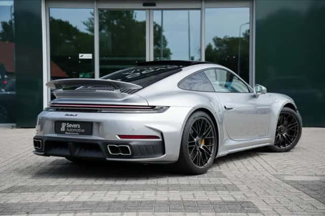 Porsche 911 (2026) thumbnail 3