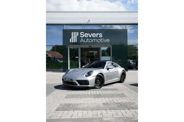Porsche 911 (2024) thumbnail 3