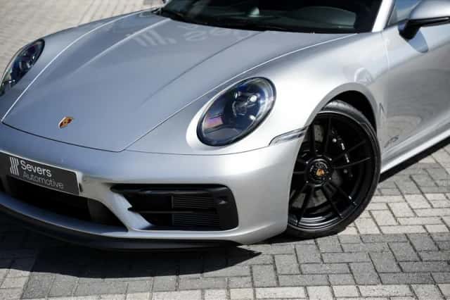 Porsche 911 (2024) thumbnail 4