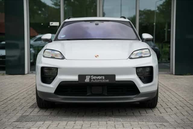 Porsche Macan (2025) thumbnail 5