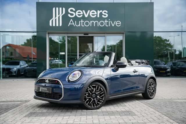 MINI Cabrio (2025) thumbnail 1