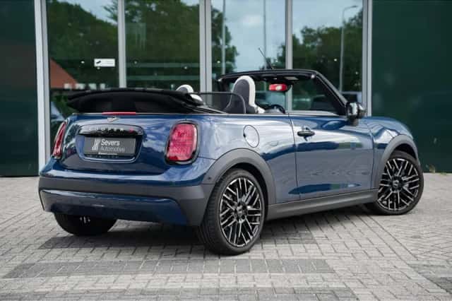 MINI Cabrio (2025) thumbnail 3