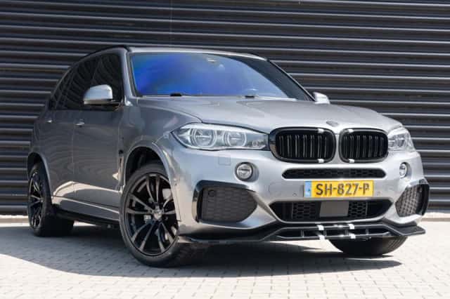BMW X5 (2018) thumbnail 2