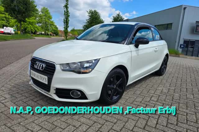 Audi A1 (2011) thumbnail 1