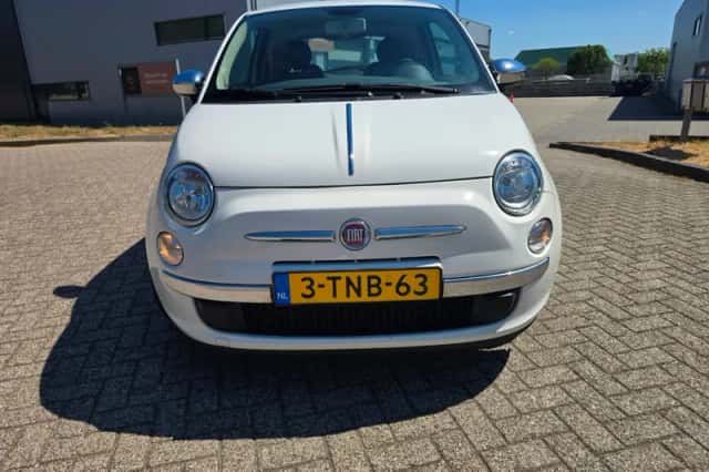 Fiat 500 (2014) thumbnail 2