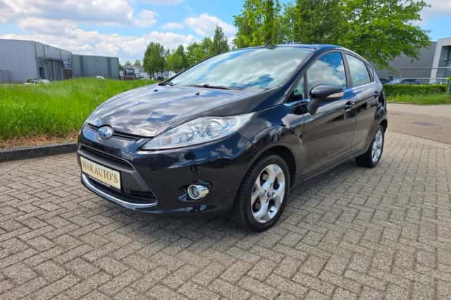 Ford Fiesta (2009) thumbnail 2