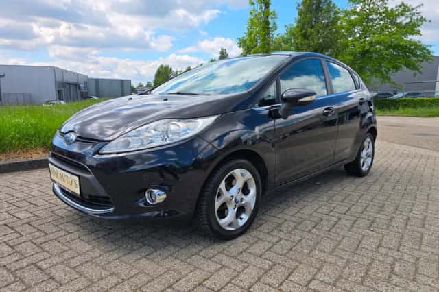 Ford Fiesta (2009) thumbnail 4