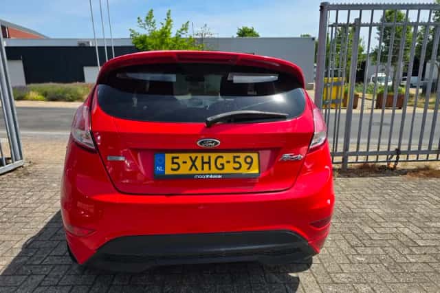 Ford Fiesta (2014) thumbnail 6