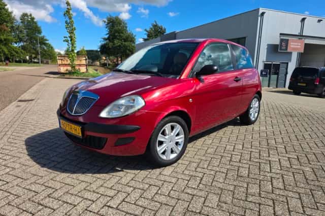 Lancia Ypsilon (2006) thumbnail 1