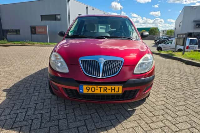 Lancia Ypsilon (2006) thumbnail 2