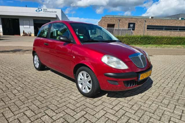 Lancia Ypsilon (2006) thumbnail 3