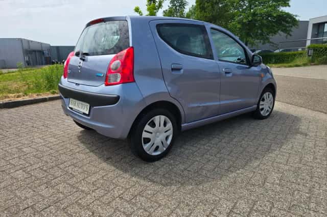 Nissan Pixo (2010) thumbnail 5