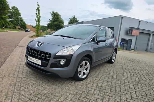 Peugeot 3008 (2012) thumbnail 4