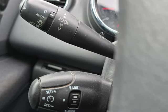 Peugeot 3008 (2012) thumbnail 6
