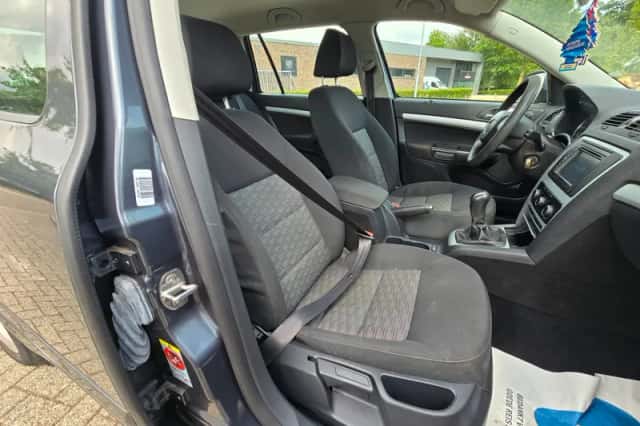 Škoda Octavia (2011) thumbnail 4
